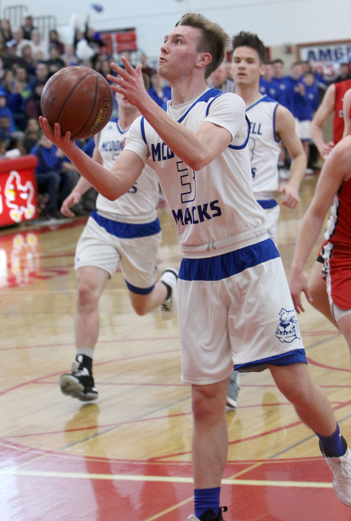 McDonell boys basketball vs Luck at Chi-Hi 3-9-19